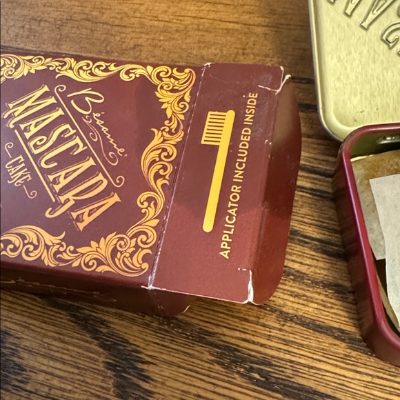 Besame Brown 1920 Cake Mascara - Picture 4 of 5